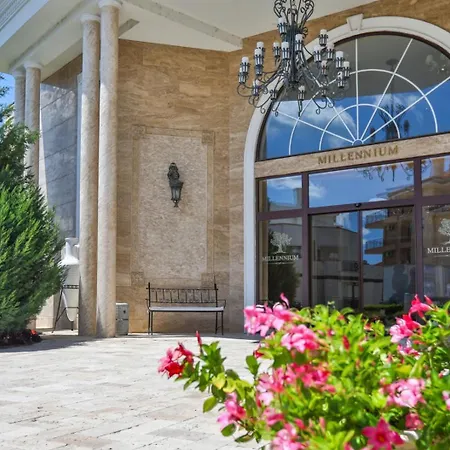 Premium 2 Bedroom Flat At Millennium 2 Apartament